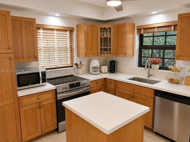 Photo - 535 NE 129th St