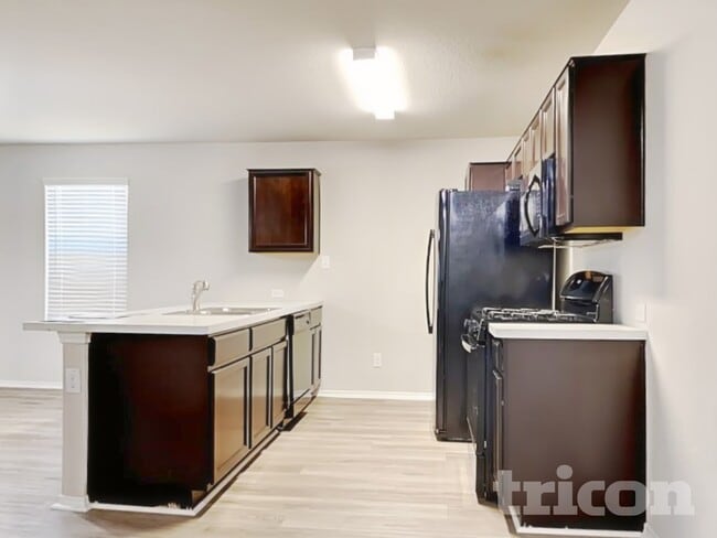 Photo - 9727 Marbach Hl