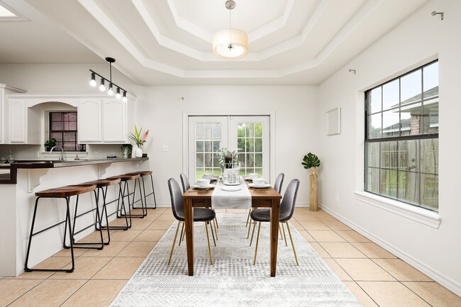 Photo - Bright Spacious Home with Charm For Rent!