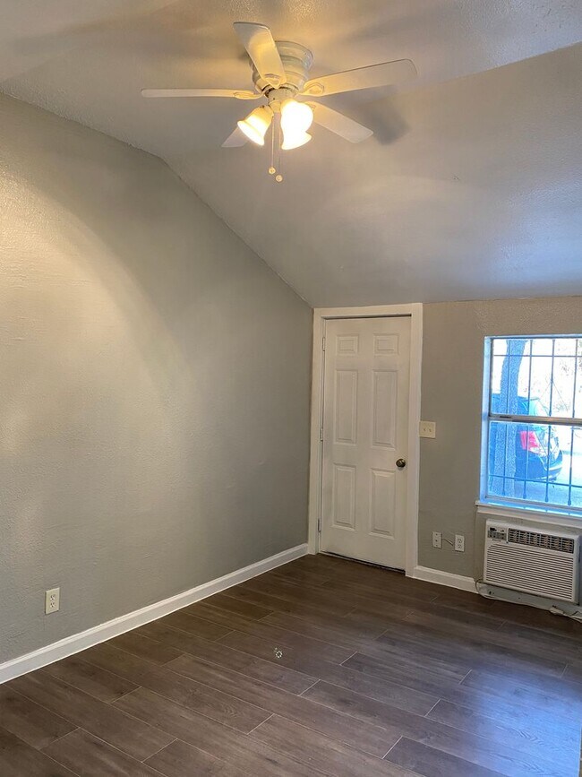 Photo - 602 Lovett Ave Unit #2