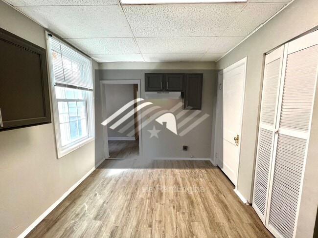 Photo - 2212 Calumet St