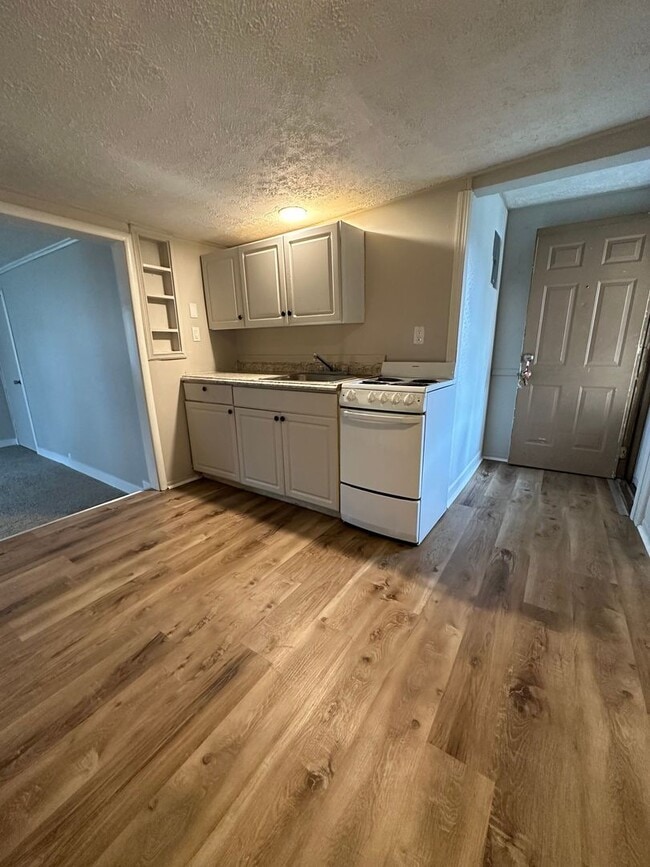 Building Photo - 2415 N 19th St Unit 02