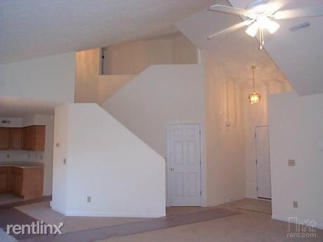 Photo - 73 Lightning Ln