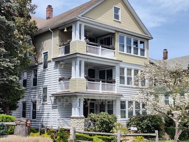 Building Photo - 638-638 Washington Ave