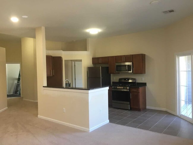 Photo - Windsor Commons