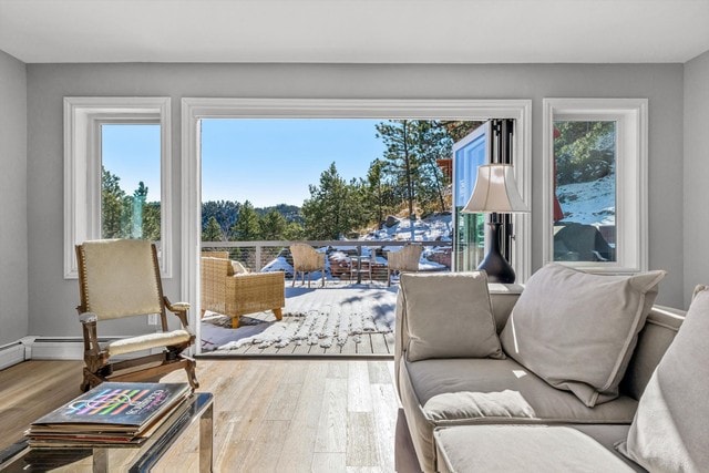 Photo - 2990 Linden Dr