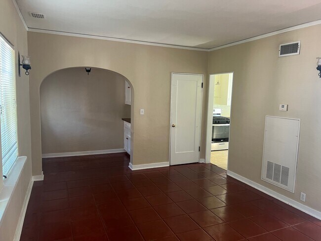 27 E University Blvd Unit 29