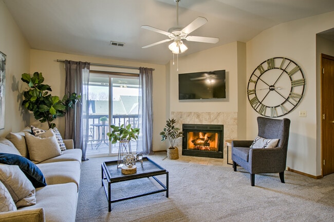 Living Area - The Pointe Apartments