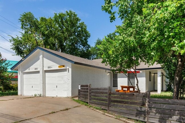 Photo - 2311 Burleson Rd