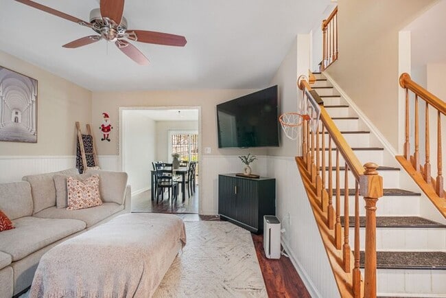 Photo - 4410 Caven Ct N