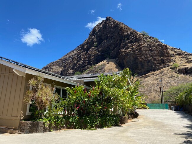 Photo - 84-239-239 Farrington Hwy House