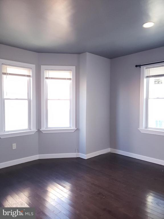 Photo - 5329 Woodland Ave