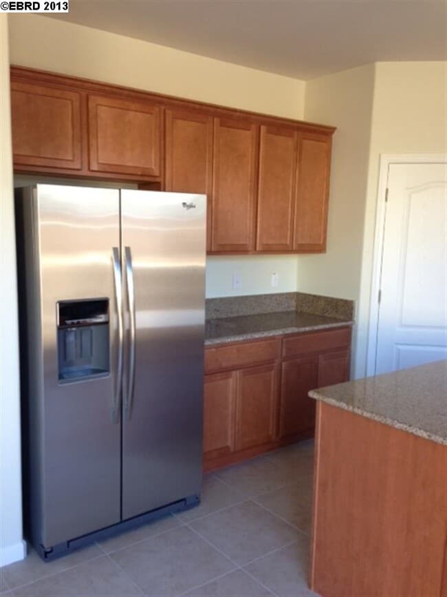 Photo - 494 Shannon Way