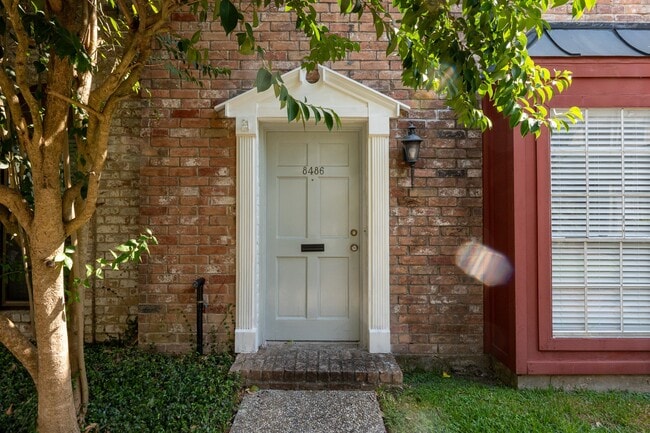 Photo - 8486 Ariel St