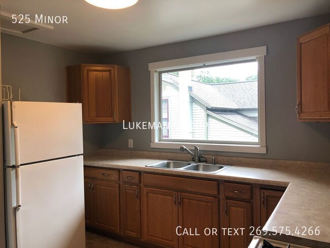 525 Minor- - 525 Minor- Apartment