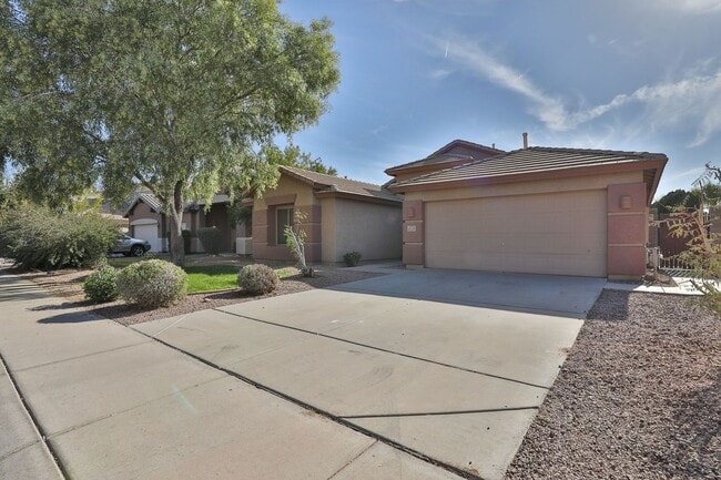 Building Photo - Coming soon-Charming Chandler 4 Bed, 2 Bath