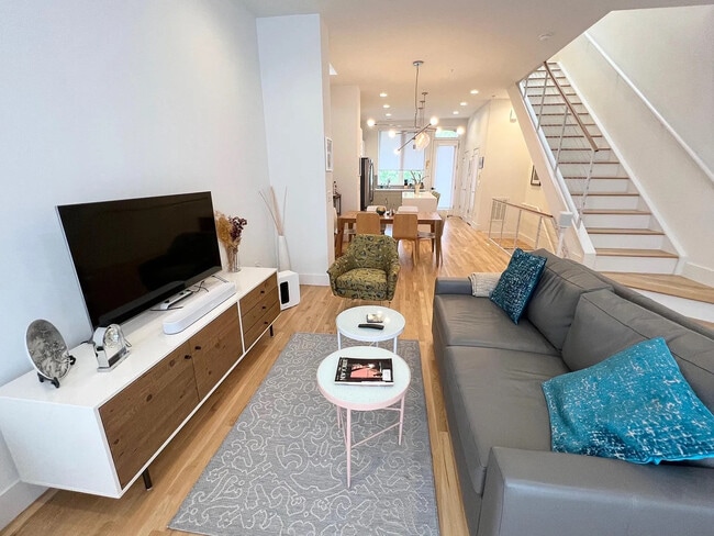 Photo - Room in Townhome on New Bern Ave