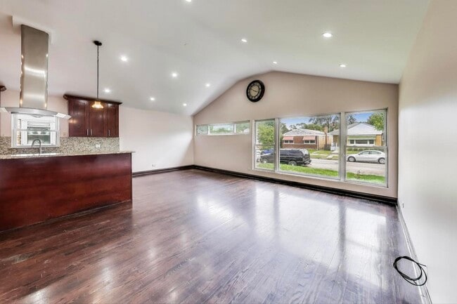 Photo - 6544 N Albany Ave