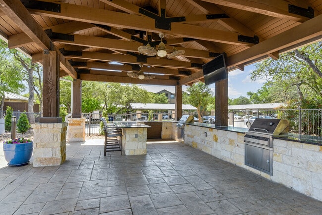 Platinum Shavano Oaks
