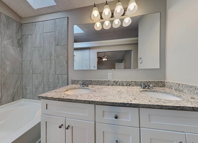 Photo - 2855 Warrenton Way