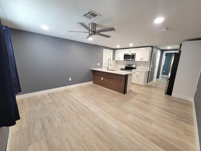 Photo - 4944 Elkner St