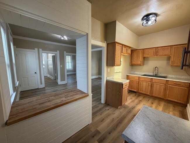 Photo - 708 N 10th St