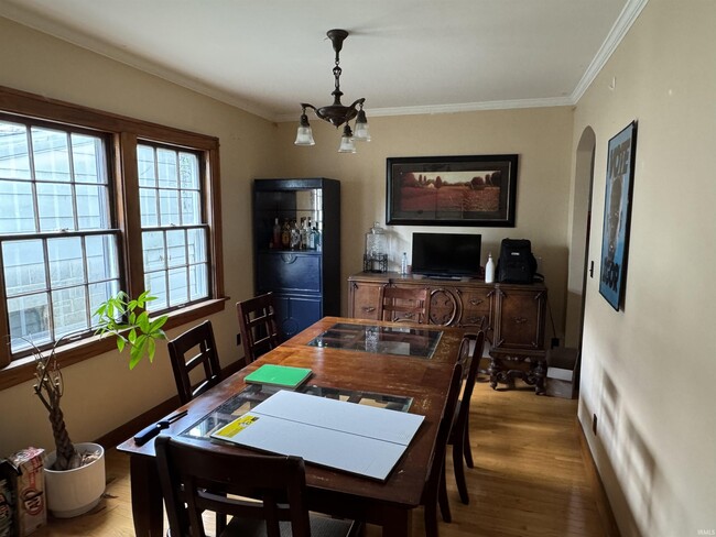 Photo - 707 E University St