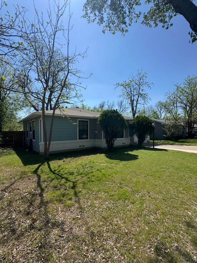 Photo - 1007 Emery St