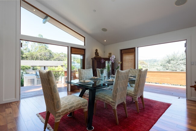 Photo - 7 treetop Ln