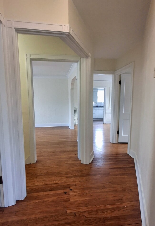 Photo - 417 E Meyer Blvd Unit 417 Upstairs apartment