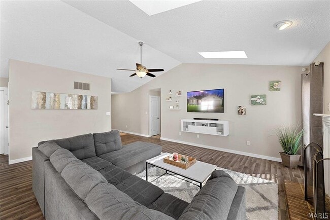 Photo - 202 Oxford Ave