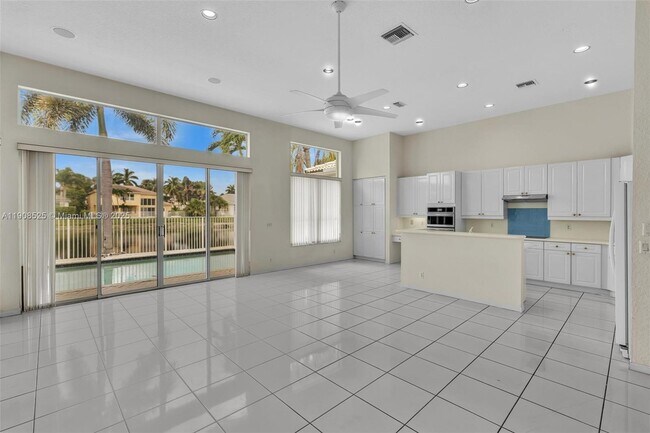 Photo - 18579 Harbor Light Way