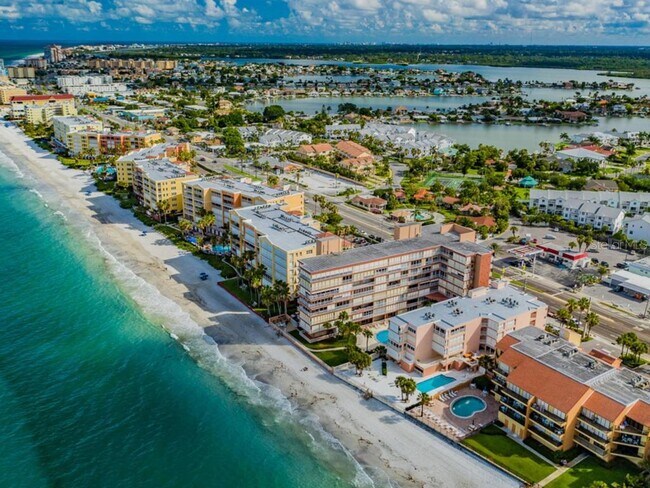 Photo - 16400 Gulf Blvd Unidad 707