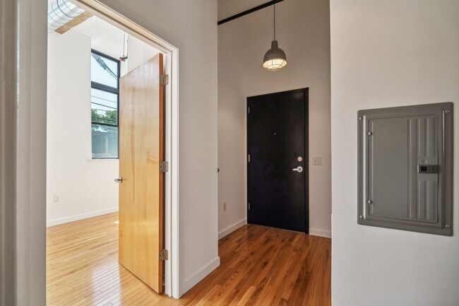 Photo - 475 S Jefferson St