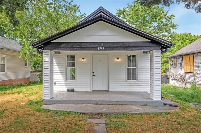 Building Photo - 804 S Cedar Ave Rental
