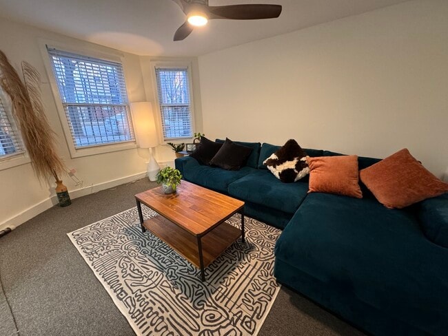 Photo - 3114 N Central Park Ave Unidad 1