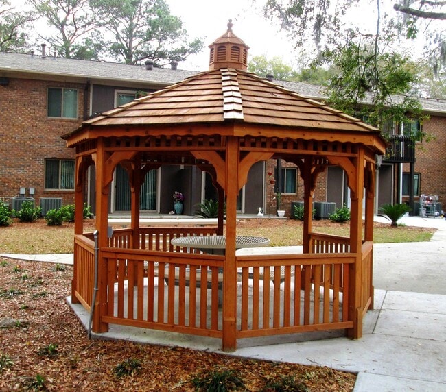 Mossy Oaks Village