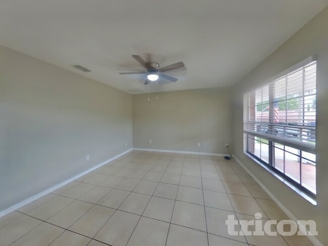 Photo - 1115 Oakhill St