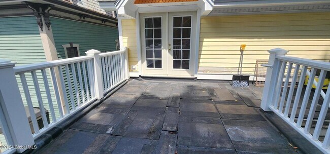 Photo - 68 Caroline St Unit 5