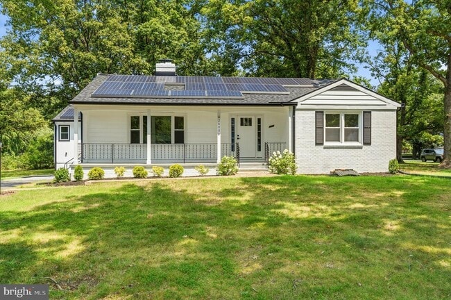 2608 Holly Dr