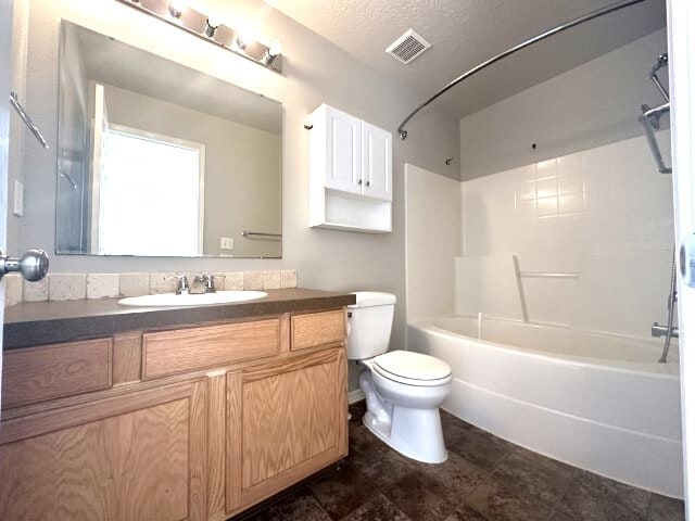 Photo - 715 SW Lago St