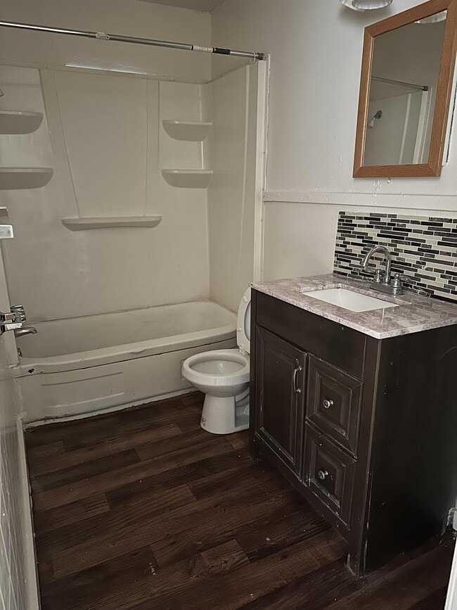 Photo - 2404 Knox Dr