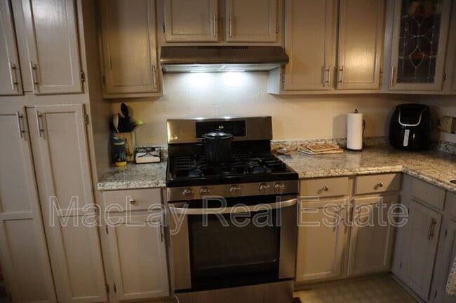 Photo - 408 W Elgin St