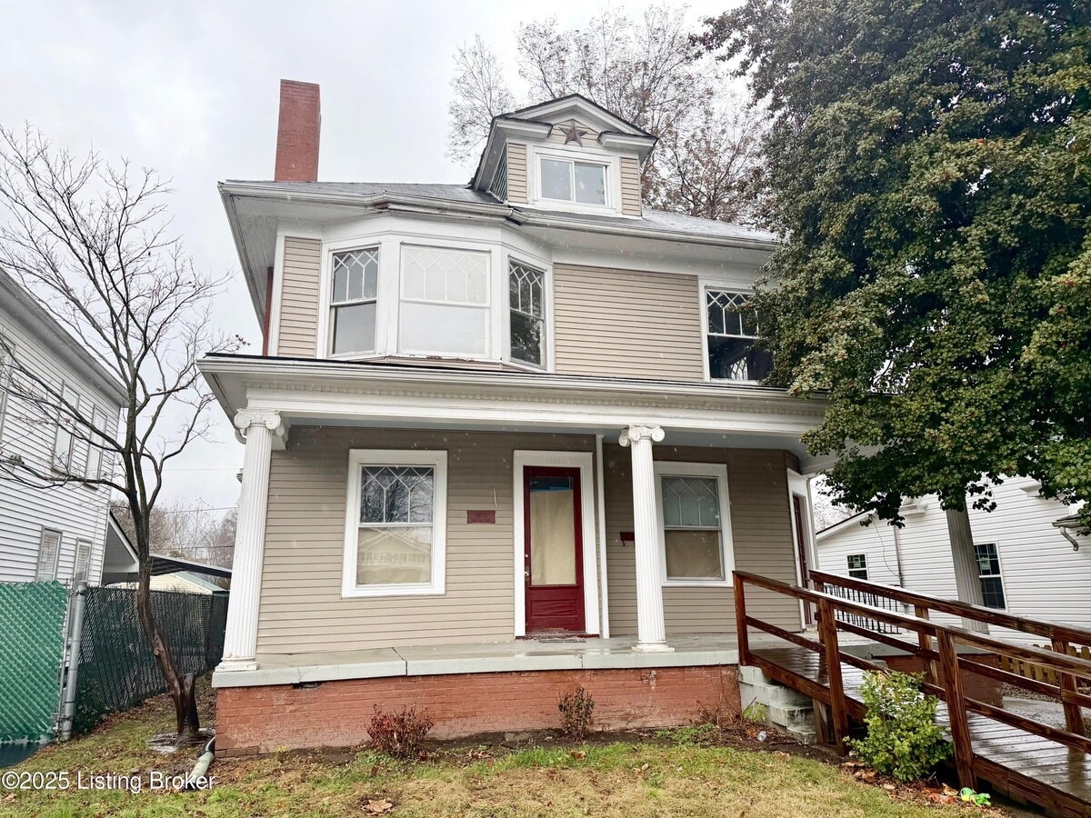 Photo - 1825 E Oak St