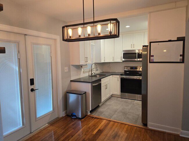 Photo - 1001 W Beacon Ave