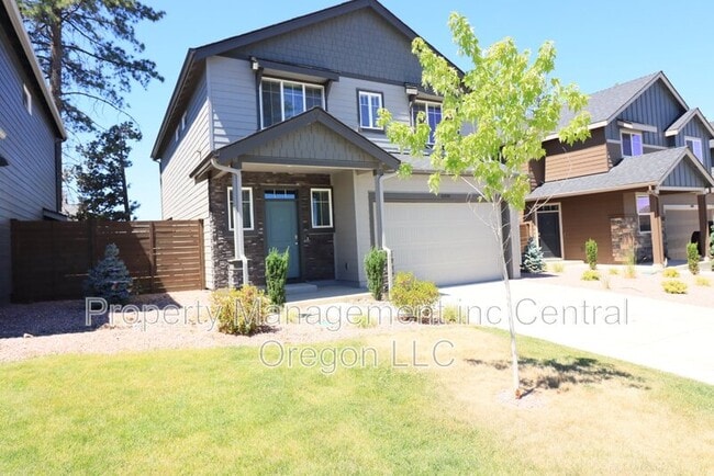 Photo - 61581 SE Lorenzo Dr House