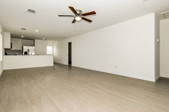 Photo - 928 Calley Pear Trl