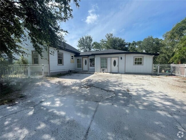 Building Photo - 1339 13th St W Rental