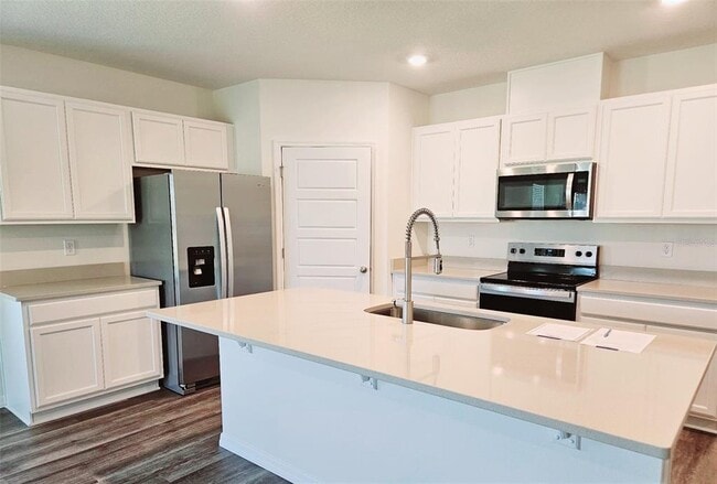 Photo - 1237 Limbali St