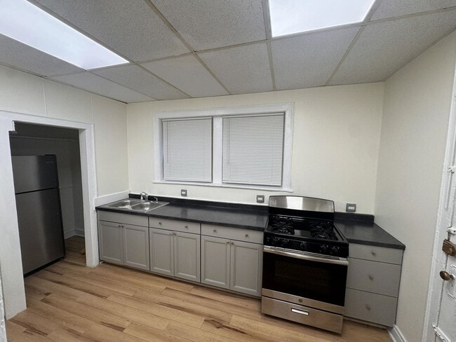 Photo - 8046 S Langley Ave Unit 1